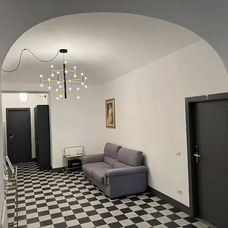 Santa Monica Luxury Rooms