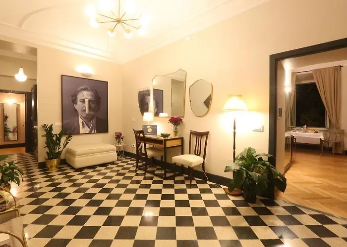 Guest house Santa Monica Townhouse 4*